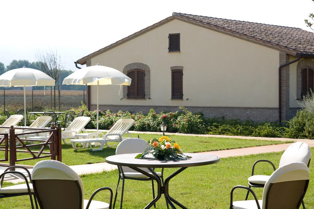 Agriturismo Le Rondini Di Francesco Di Assisi Cannara Buitenkant foto