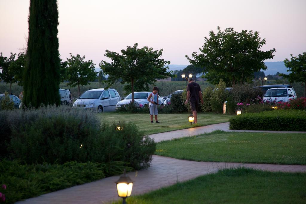 Agriturismo Le Rondini Di Francesco Di Assisi Cannara Buitenkant foto