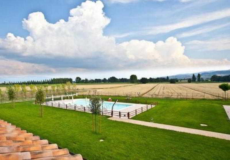 Agriturismo Le Rondini Di Francesco Di Assisi Cannara Buitenkant foto
