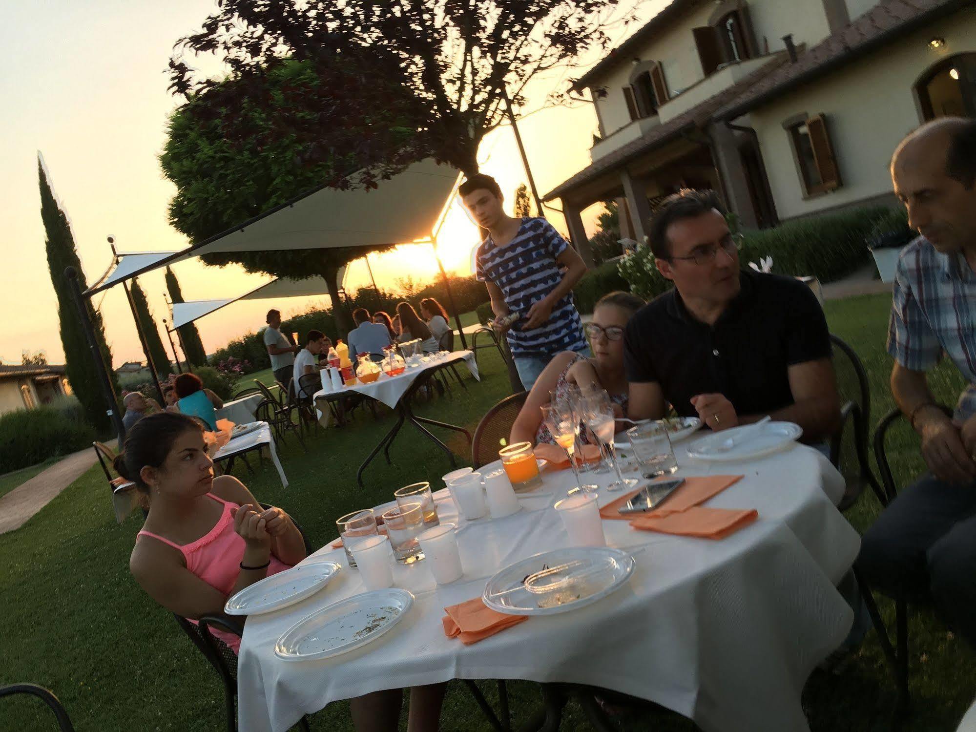 Agriturismo Le Rondini Di Francesco Di Assisi Cannara Buitenkant foto