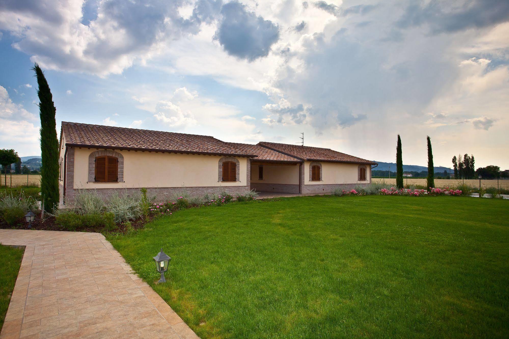 Agriturismo Le Rondini Di Francesco Di Assisi Cannara Buitenkant foto